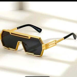 Y2K oversized see ya later ✌🏾 shades gold and black metal heavyweight